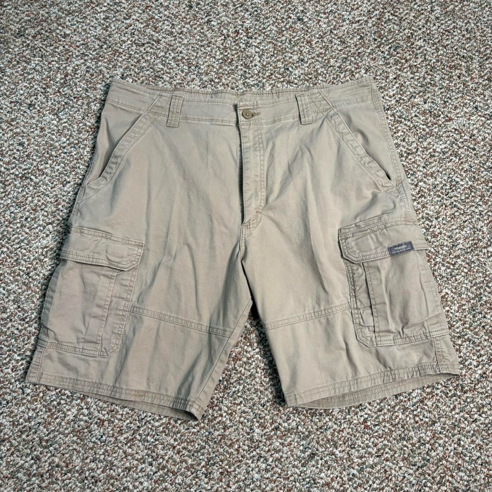 Wrangler Cargo Shorts Men’s 38 Regular – Outdoor Workwear Essential